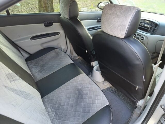 Сірий Хендай Акцент, об'ємом двигуна 1.4 л та пробігом 300 тис. км за 2800 $, фото 6 на Automoto.ua