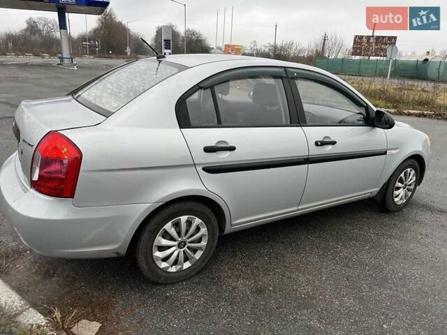 Серый Хендай Акцент, объемом двигателя 1.4 л и пробегом 139 тыс. км за 4500 $, фото 9 на Automoto.ua