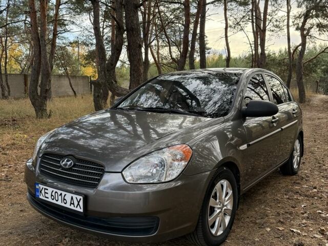 Сірий Хендай Акцент, об'ємом двигуна 1.4 л та пробігом 125 тис. км за 4800 $, фото 1 на Automoto.ua