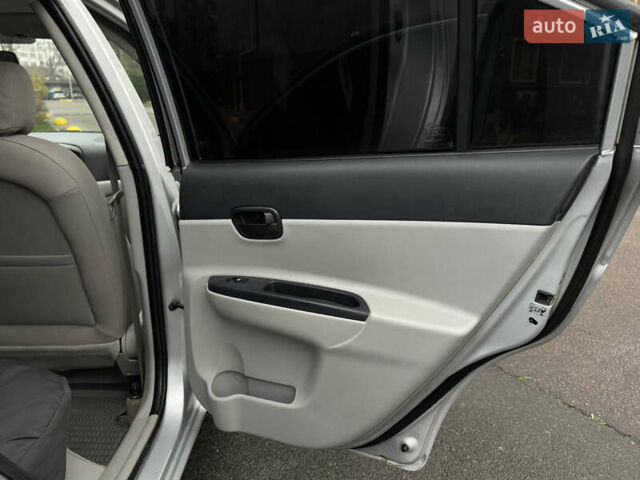 Сірий Хендай Акцент, об'ємом двигуна 1.4 л та пробігом 224 тис. км за 4400 $, фото 9 на Automoto.ua