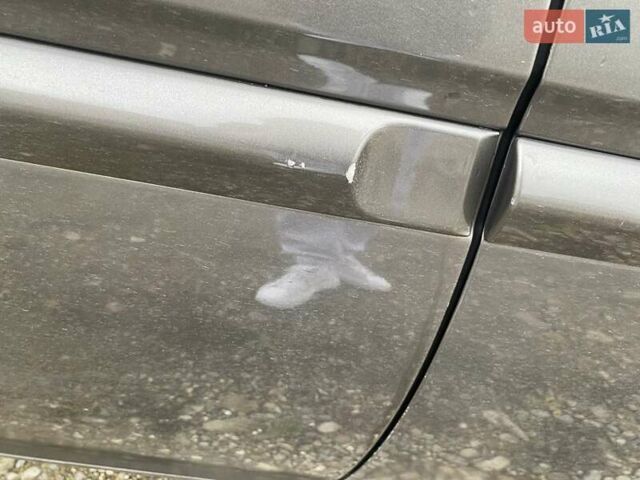 Серый Хендай Акцент, объемом двигателя 1.4 л и пробегом 344 тыс. км за 5000 $, фото 6 на Automoto.ua