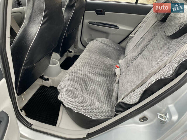 Серый Хендай Акцент, объемом двигателя 1.4 л и пробегом 5 тыс. км за 7500 $, фото 22 на Automoto.ua