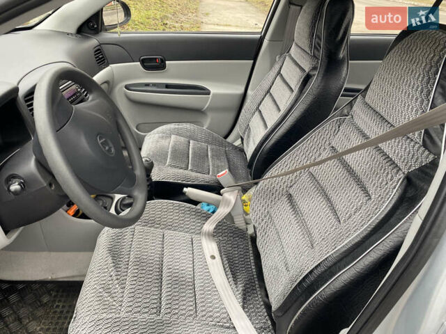 Серый Хендай Акцент, объемом двигателя 1.4 л и пробегом 5 тыс. км за 7500 $, фото 23 на Automoto.ua