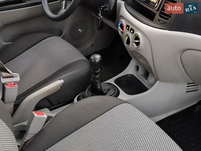 Сірий Хендай Акцент, об'ємом двигуна 1.4 л та пробігом 139 тис. км за 4500 $, фото 20 на Automoto.ua