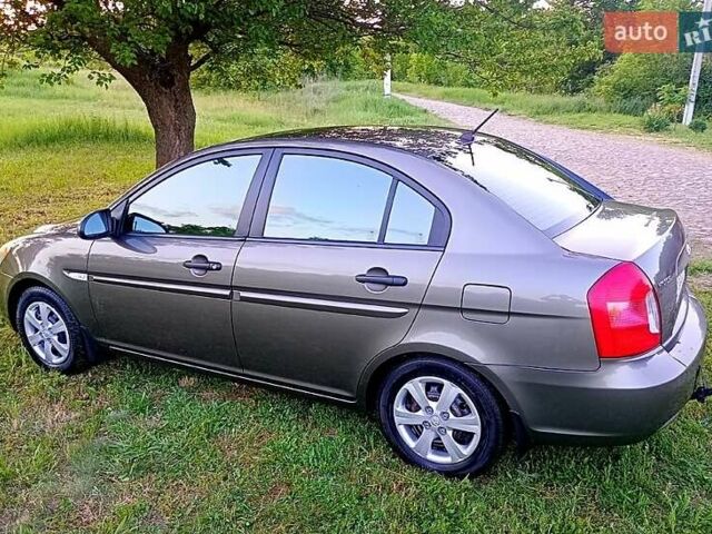 Сірий Хендай Акцент, об'ємом двигуна 1.4 л та пробігом 118 тис. км за 6600 $, фото 5 на Automoto.ua