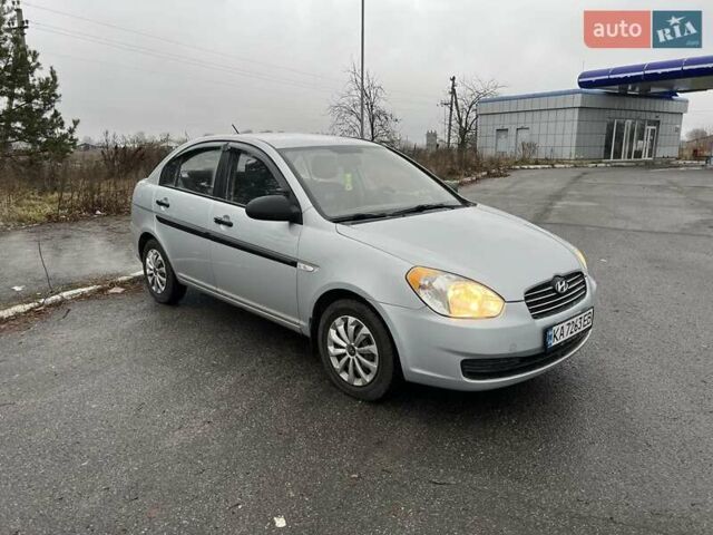 Серый Хендай Акцент, объемом двигателя 1.4 л и пробегом 139 тыс. км за 4500 $, фото 1 на Automoto.ua