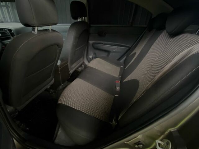 Серый Хендай Акцент, объемом двигателя 1.4 л и пробегом 344 тыс. км за 5000 $, фото 8 на Automoto.ua