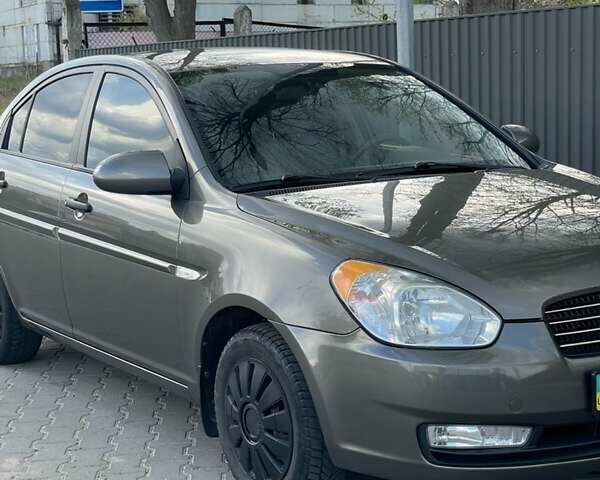 Сірий Хендай Акцент, об'ємом двигуна 1.4 л та пробігом 185 тис. км за 4300 $, фото 3 на Automoto.ua