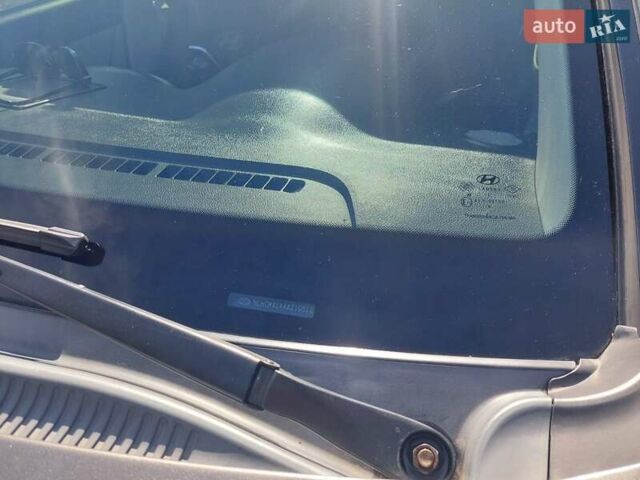 Сірий Хендай Акцент, об'ємом двигуна 1.4 л та пробігом 191 тис. км за 5350 $, фото 2 на Automoto.ua