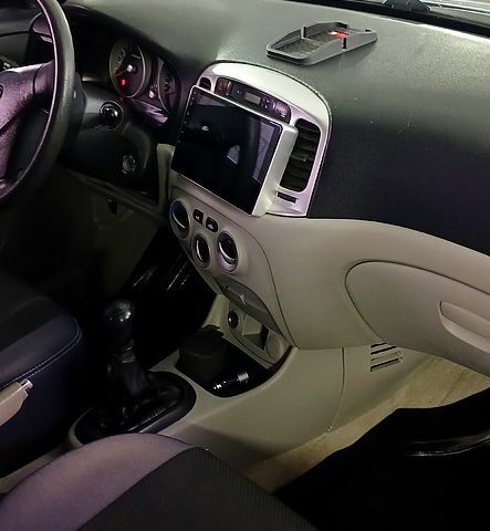 Серый Хендай Акцент, объемом двигателя 1.4 л и пробегом 113 тыс. км за 4600 $, фото 10 на Automoto.ua