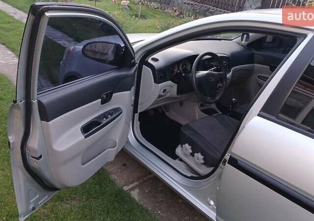 Сірий Хендай Акцент, об'ємом двигуна 1.4 л та пробігом 130 тис. км за 5500 $, фото 15 на Automoto.ua