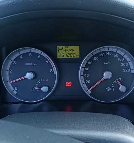 Сірий Хендай Акцент, об'ємом двигуна 1.6 л та пробігом 250 тис. км за 5000 $, фото 5 на Automoto.ua