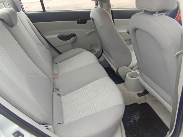 Сірий Хендай Акцент, об'ємом двигуна 1.4 л та пробігом 235 тис. км за 4800 $, фото 2 на Automoto.ua