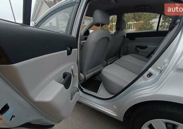 Сірий Хендай Акцент, об'ємом двигуна 1.4 л та пробігом 240 тис. км за 4400 $, фото 1 на Automoto.ua