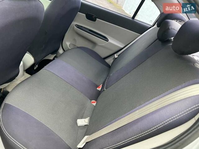 Серый Хендай Акцент, объемом двигателя 1.4 л и пробегом 114 тыс. км за 4850 $, фото 12 на Automoto.ua