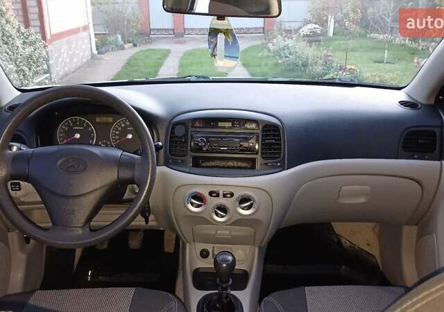 Сірий Хендай Акцент, об'ємом двигуна 1.4 л та пробігом 130 тис. км за 5500 $, фото 10 на Automoto.ua