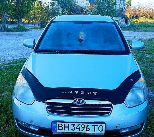 Сірий Хендай Акцент, об'ємом двигуна 1.6 л та пробігом 250 тис. км за 5000 $, фото 2 на Automoto.ua
