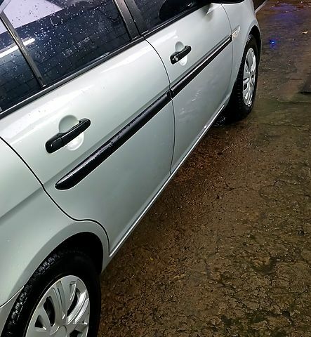 Серый Хендай Акцент, объемом двигателя 1.4 л и пробегом 113 тыс. км за 4600 $, фото 11 на Automoto.ua