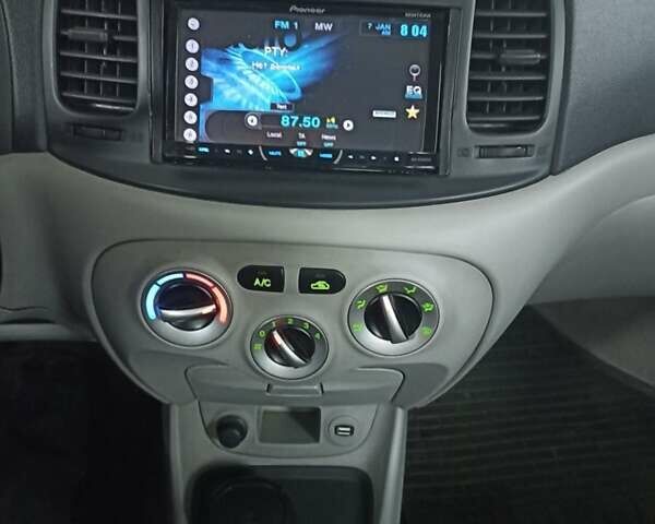 Серый Хендай Акцент, объемом двигателя 1.4 л и пробегом 140 тыс. км за 4999 $, фото 14 на Automoto.ua