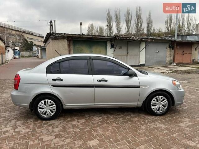 Серый Хендай Акцент, объемом двигателя 1.4 л и пробегом 114 тыс. км за 4850 $, фото 6 на Automoto.ua