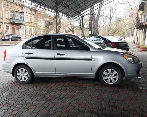 Серый Хендай Акцент, объемом двигателя 1.4 л и пробегом 140 тыс. км за 4999 $, фото 9 на Automoto.ua