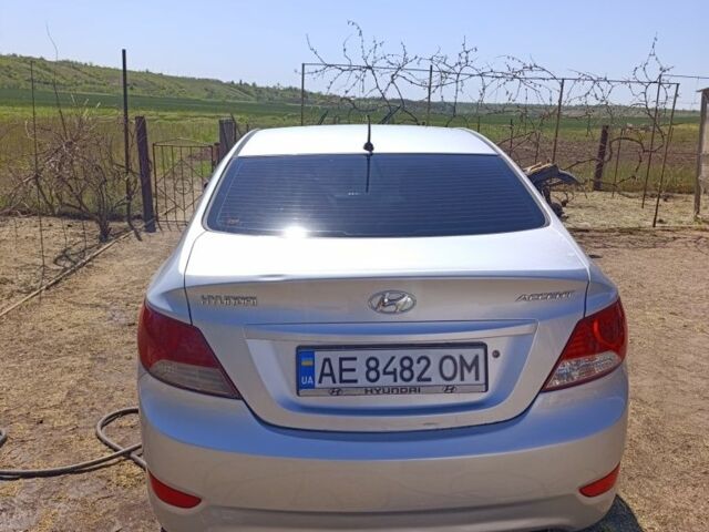 Серый Хендай Акцент, объемом двигателя 0 л и пробегом 190 тыс. км за 5800 $, фото 2 на Automoto.ua