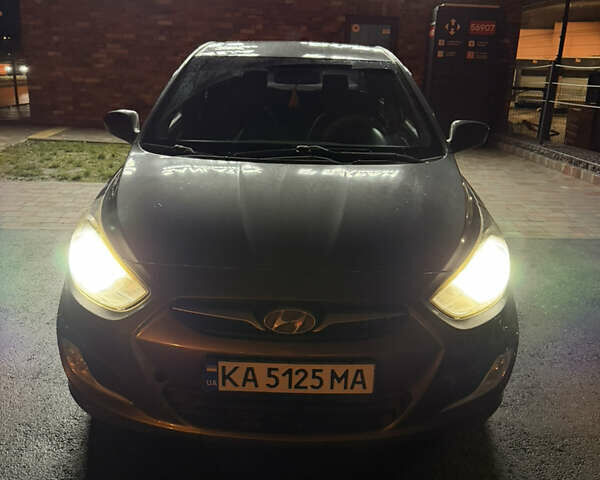 Сірий Хендай Акцент, об'ємом двигуна 1.4 л та пробігом 197 тис. км за 5500 $, фото 3 на Automoto.ua