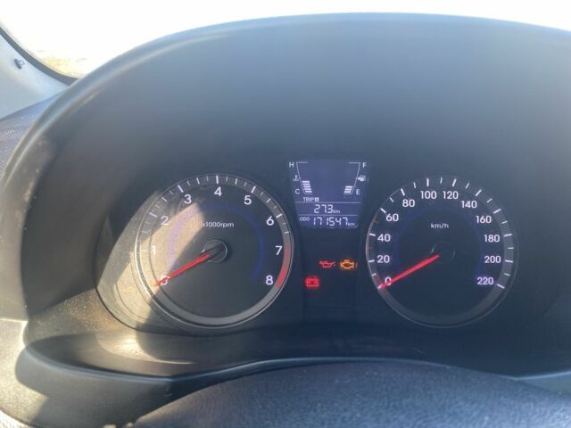 Хендай Акцент 2011 у Полтаві на Automoto.ua Сірий Хендай Акцент, об'ємом двигуна 1.4 л та пробігом 171 тис. км за 6499 $, фото 13 на Automoto.ua