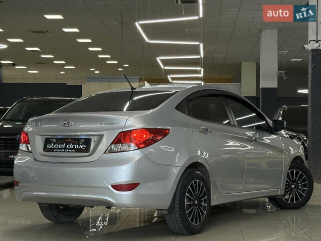 Хендай Акцент 2011 в Николаеве на Automoto.ua Серый Хендай Акцент, объемом двигателя 1.4 л и пробегом 204 тыс. км за 7599 $, фото 8 на Automoto.ua
