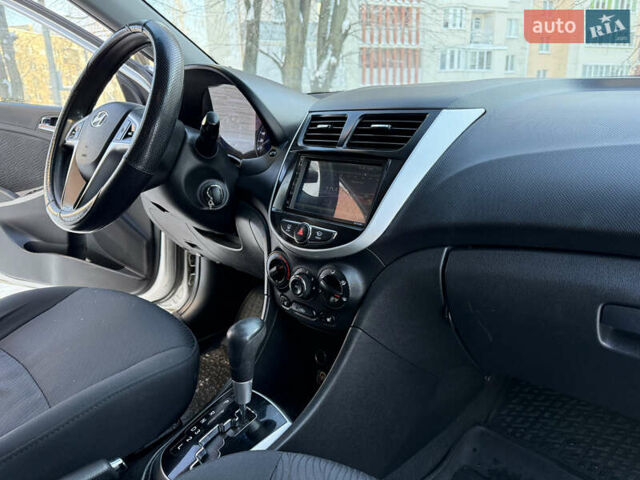 Серый Хендай Акцент, объемом двигателя 1.59 л и пробегом 140 тыс. км за 7200 $, фото 23 на Automoto.ua
