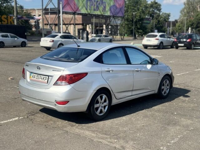 Сірий Хендай Акцент, об'ємом двигуна 1.6 л та пробігом 160 тис. км за 5800 $, фото 6 на Automoto.ua