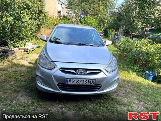 Серый Хендай Акцент, объемом двигателя 1.4 л и пробегом 290 тыс. км за 4600 $, фото 4 на Automoto.ua