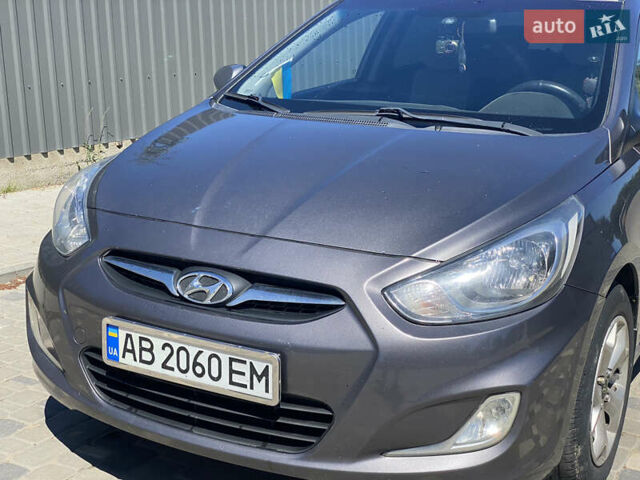 Серый Хендай Акцент, объемом двигателя 1.4 л и пробегом 200 тыс. км за 6950 $, фото 6 на Automoto.ua