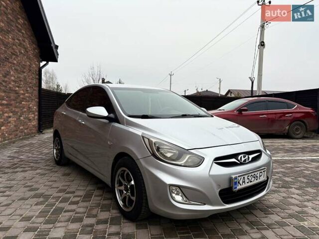 Серый Хендай Акцент, объемом двигателя 1.6 л и пробегом 186 тыс. км за 7900 $, фото 1 на Automoto.ua
