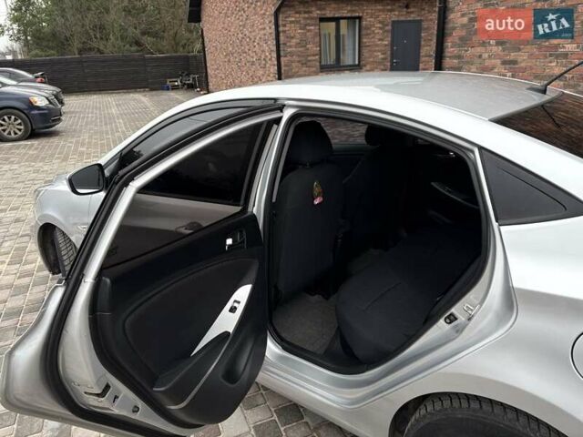 Серый Хендай Акцент, объемом двигателя 1.6 л и пробегом 186 тыс. км за 7900 $, фото 22 на Automoto.ua