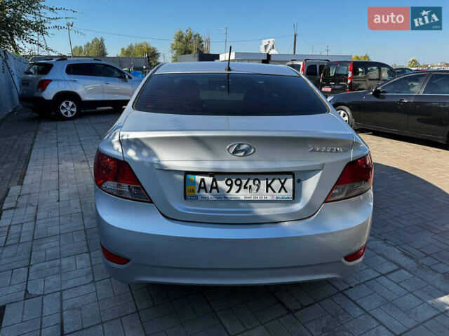 Сірий Хендай Акцент, об'ємом двигуна 1.4 л та пробігом 200 тис. км за 6300 $, фото 5 на Automoto.ua