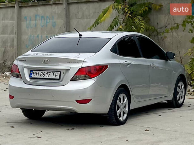 Хендай Акцент 2011 у Одесі на Automoto.ua Сірий Хендай Акцент, об'ємом двигуна 1.4 л та пробігом 184 тис. км за 7200 $, фото 29 на Automoto.ua