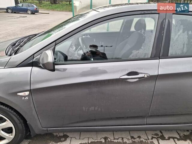 Серый Хендай Акцент, объемом двигателя 1.6 л и пробегом 109 тыс. км за 6700 $, фото 12 на Automoto.ua