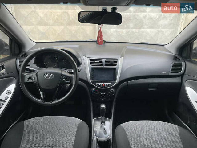 Хендай Акцент 2011 у Одесі на Automoto.ua Сірий Хендай Акцент, об'ємом двигуна 1.4 л та пробігом 184 тис. км за 7200 $, фото 55 на Automoto.ua