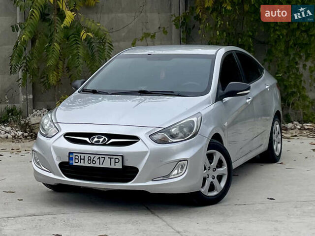Хендай Акцент 2011 у Одесі на Automoto.ua Сірий Хендай Акцент, об'ємом двигуна 1.4 л та пробігом 184 тис. км за 7200 $, фото 11 на Automoto.ua