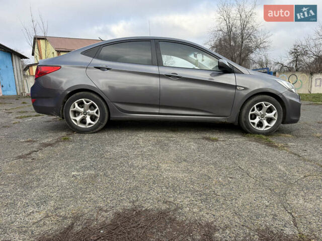 Серый Хендай Акцент, объемом двигателя 1.4 л и пробегом 206 тыс. км за 6400 $, фото 25 на Automoto.ua