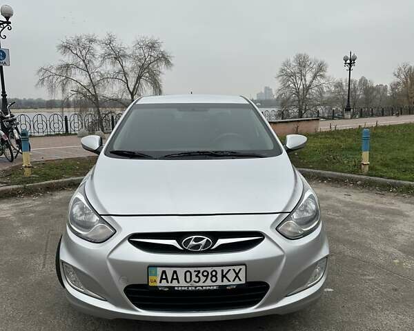 Серый Хендай Акцент, объемом двигателя 1.4 л и пробегом 180 тыс. км за 8100 $, фото 34 на Automoto.ua