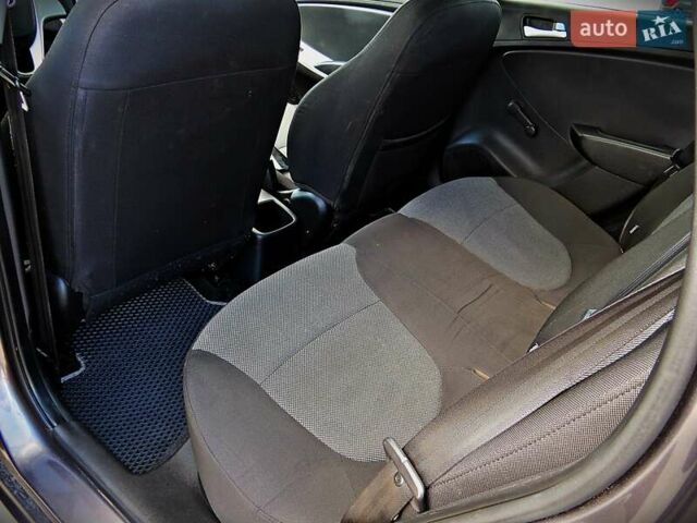 Хендай Акцент 2011 у Черкасах на Automoto.ua Сірий Хендай Акцент, об'ємом двигуна 1.4 л та пробігом 157 тис. км за 8600 $, фото 9 на Automoto.ua