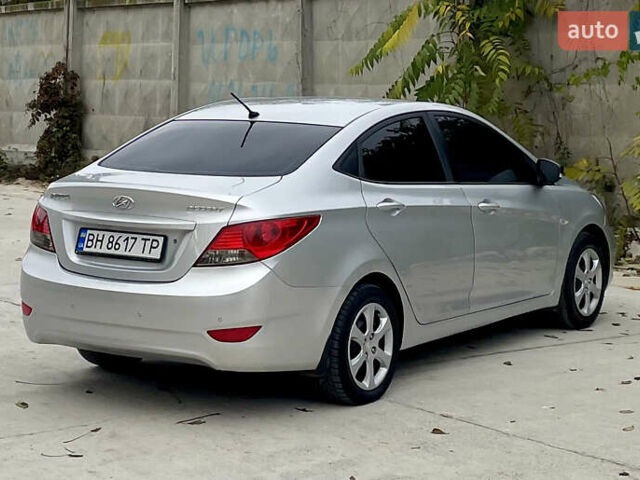 Хендай Акцент 2011 у Одесі на Automoto.ua Сірий Хендай Акцент, об'ємом двигуна 1.4 л та пробігом 184 тис. км за 7200 $, фото 28 на Automoto.ua