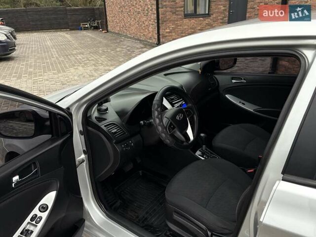 Серый Хендай Акцент, объемом двигателя 1.6 л и пробегом 186 тыс. км за 7900 $, фото 17 на Automoto.ua