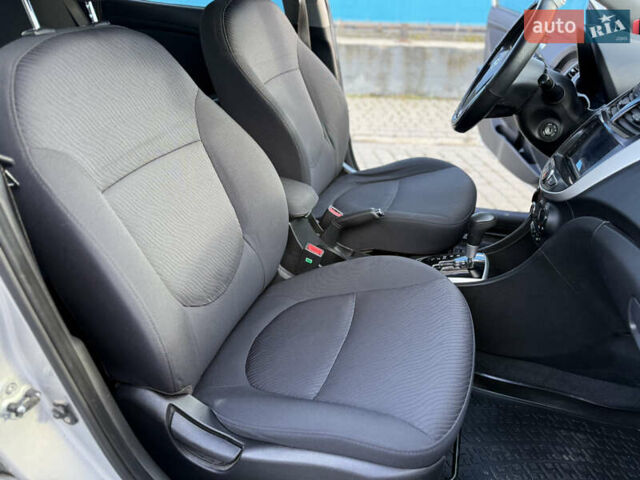 Серый Хендай Акцент, объемом двигателя 1.6 л и пробегом 138 тыс. км за 7900 $, фото 19 на Automoto.ua