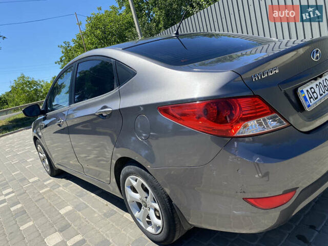 Серый Хендай Акцент, объемом двигателя 1.4 л и пробегом 200 тыс. км за 6950 $, фото 20 на Automoto.ua