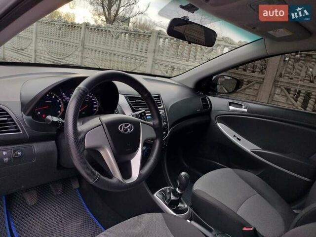 Серый Хендай Акцент, объемом двигателя 1.4 л и пробегом 175 тыс. км за 7500 $, фото 43 на Automoto.ua
