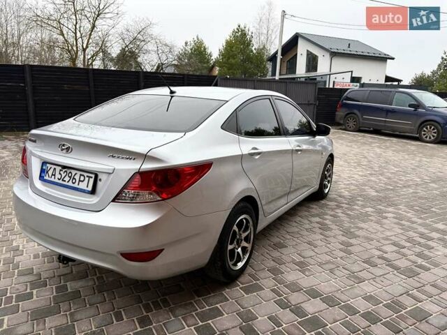 Серый Хендай Акцент, объемом двигателя 1.6 л и пробегом 186 тыс. км за 7900 $, фото 8 на Automoto.ua