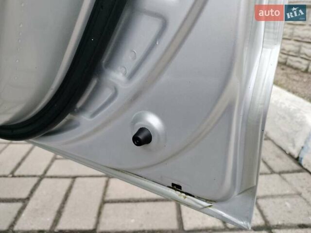 Серый Хендай Акцент, объемом двигателя 1.4 л и пробегом 175 тыс. км за 7500 $, фото 22 на Automoto.ua